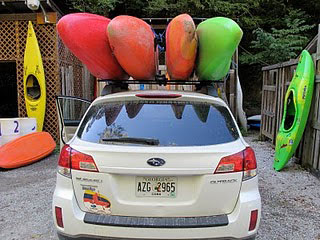 loading kayaks on your vehicle dagger kayaks usa